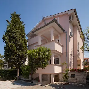 foglaljon itt