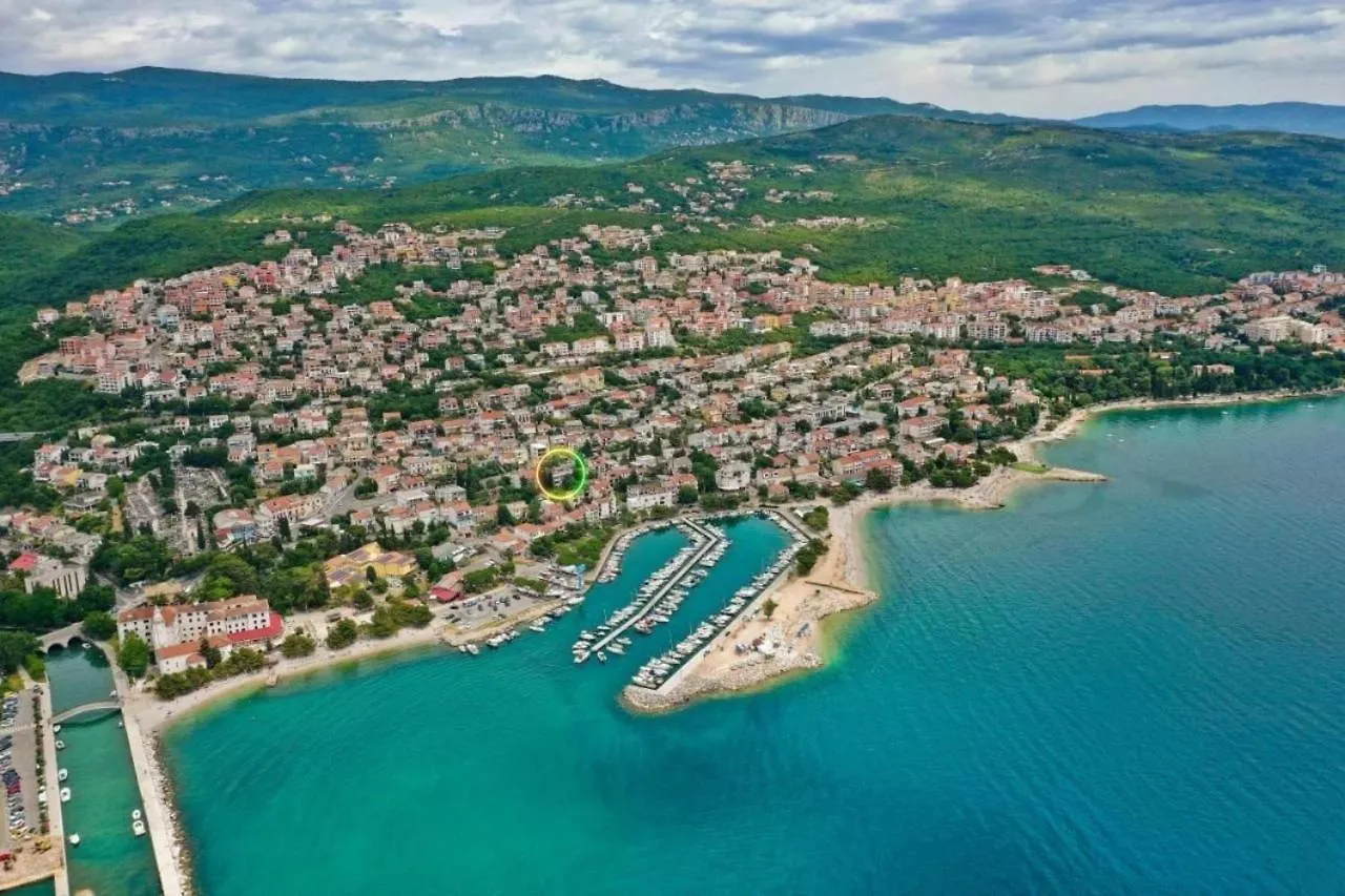 Apartments Crikvenica Megan 2 0*,